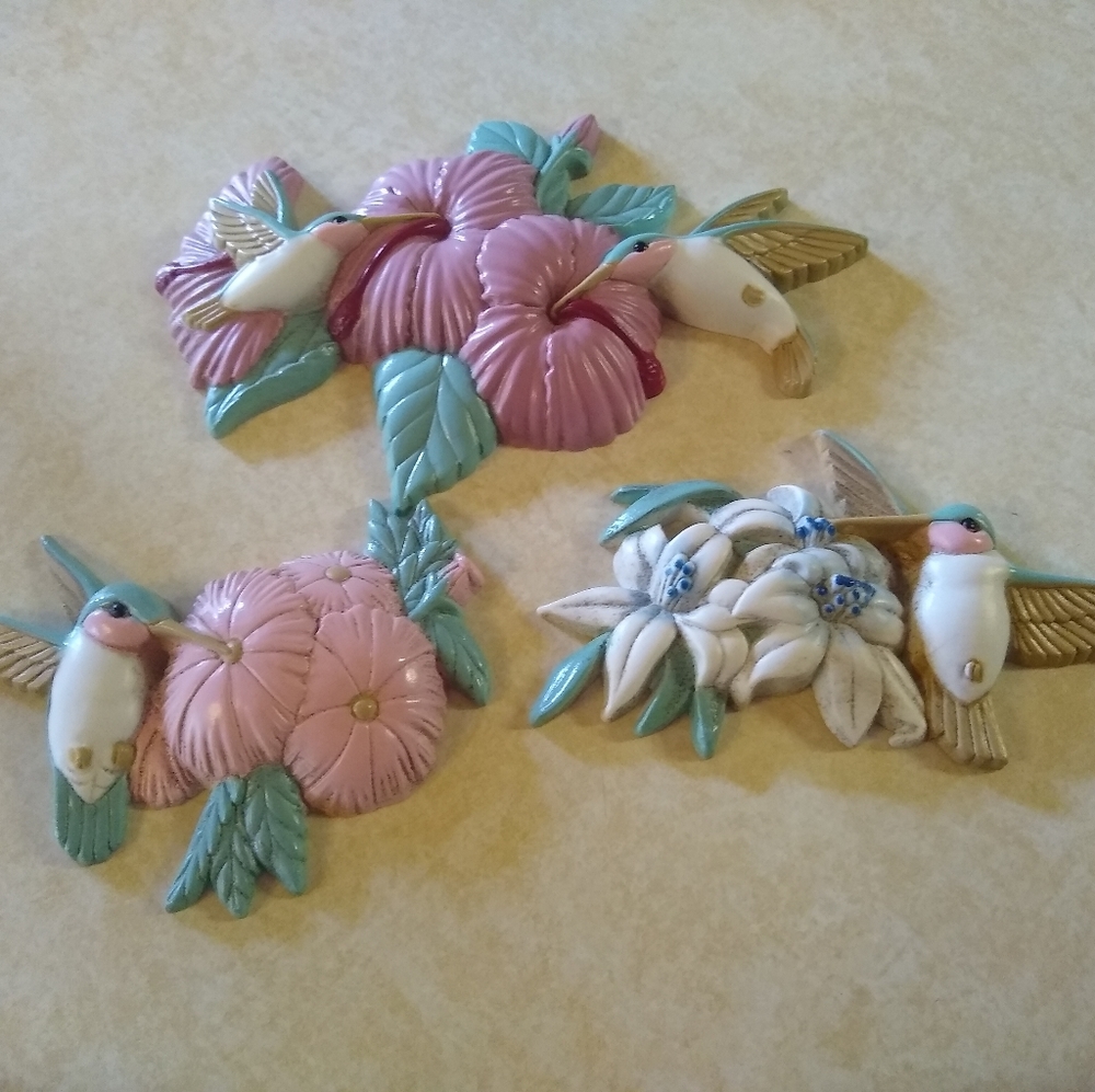Hummingbird Wall Plaques Art Decor Set 3
